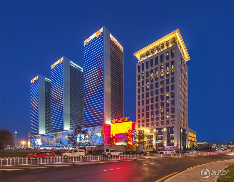 沈阳奥体万达广场-大商业入口（夜景）-人视